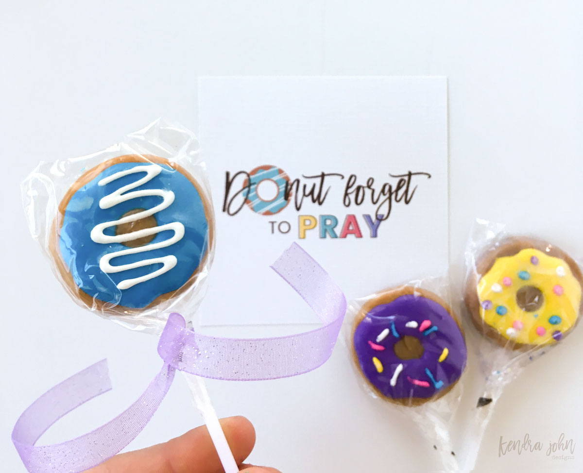 Teaching Kids To Pray - A delicious idea and printable for FHE, Sunday School, or Seminary.