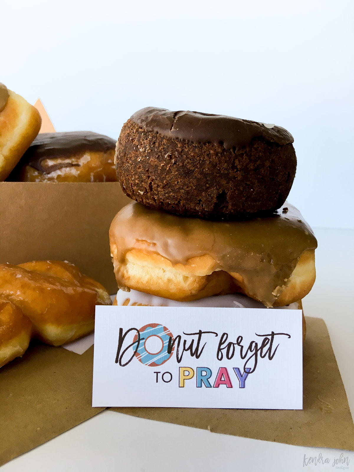 Teaching Kids To Pray - A delicious idea and printable for FHE, Sunday School, or Seminary.